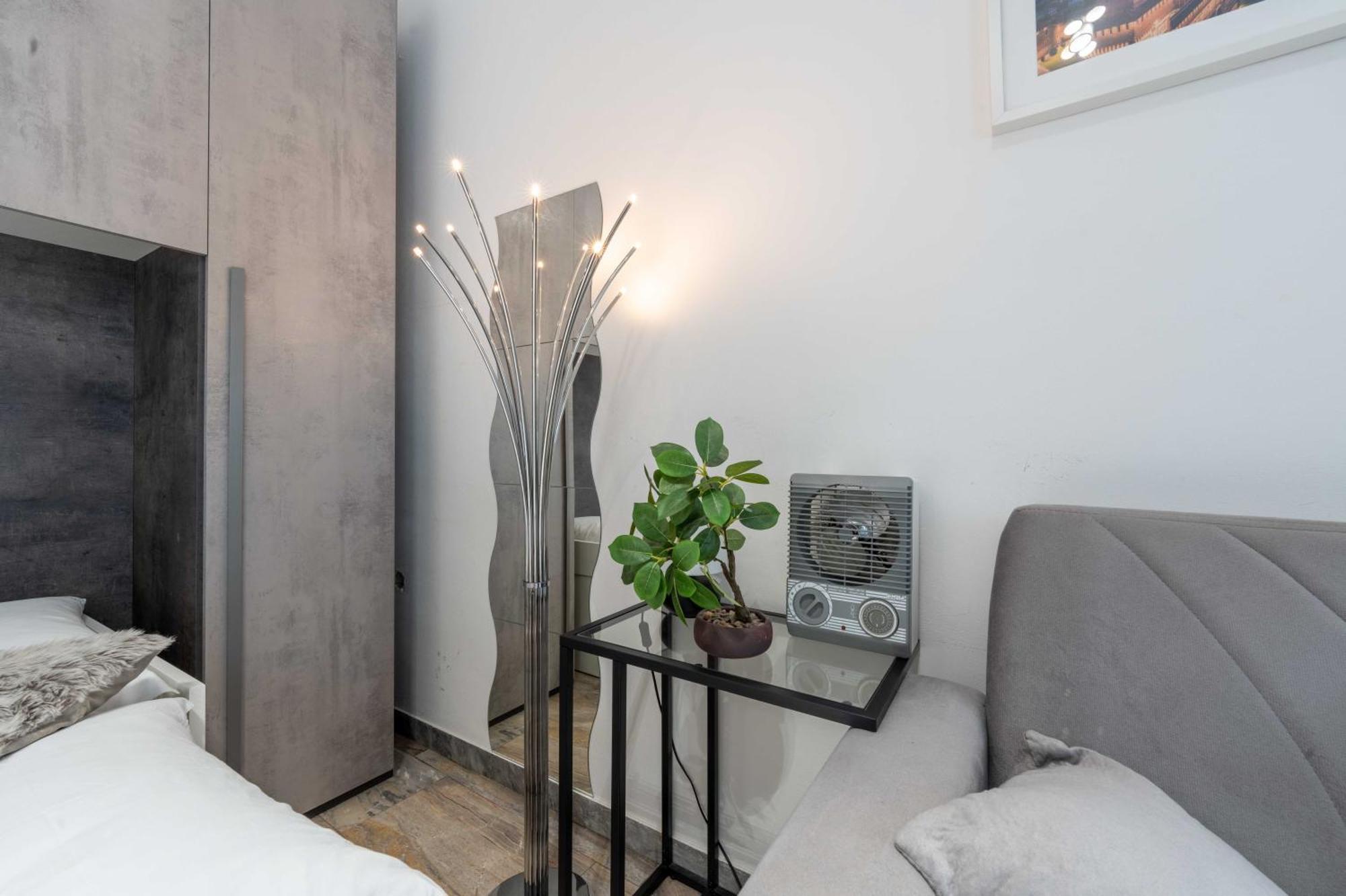 Suite 12 Milano Centro Parking Free Bagian luar foto
