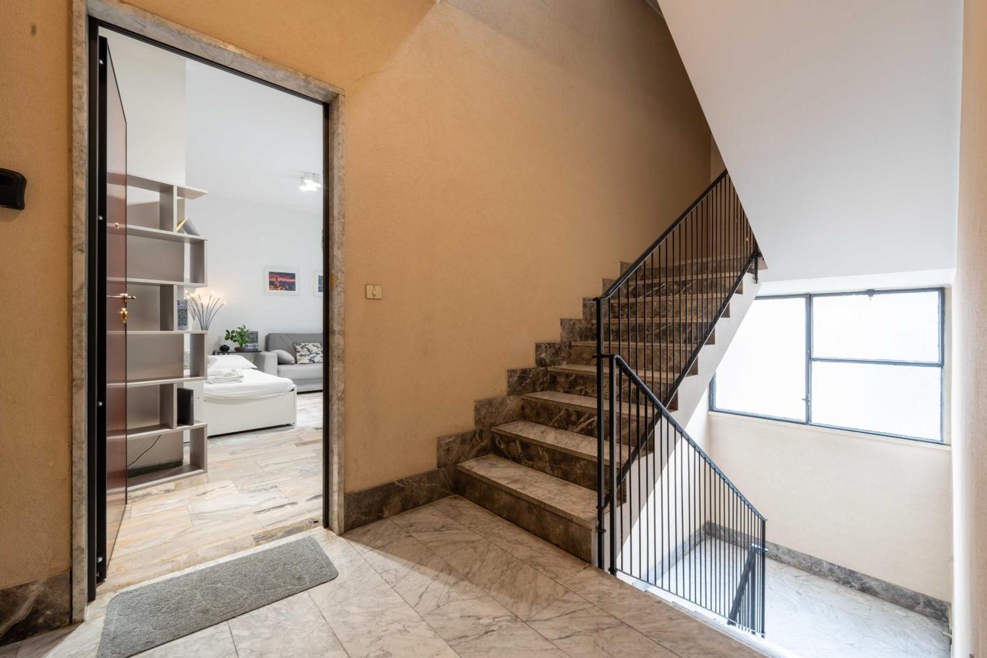 Suite 12 Milano Centro Parking Free Bagian luar foto