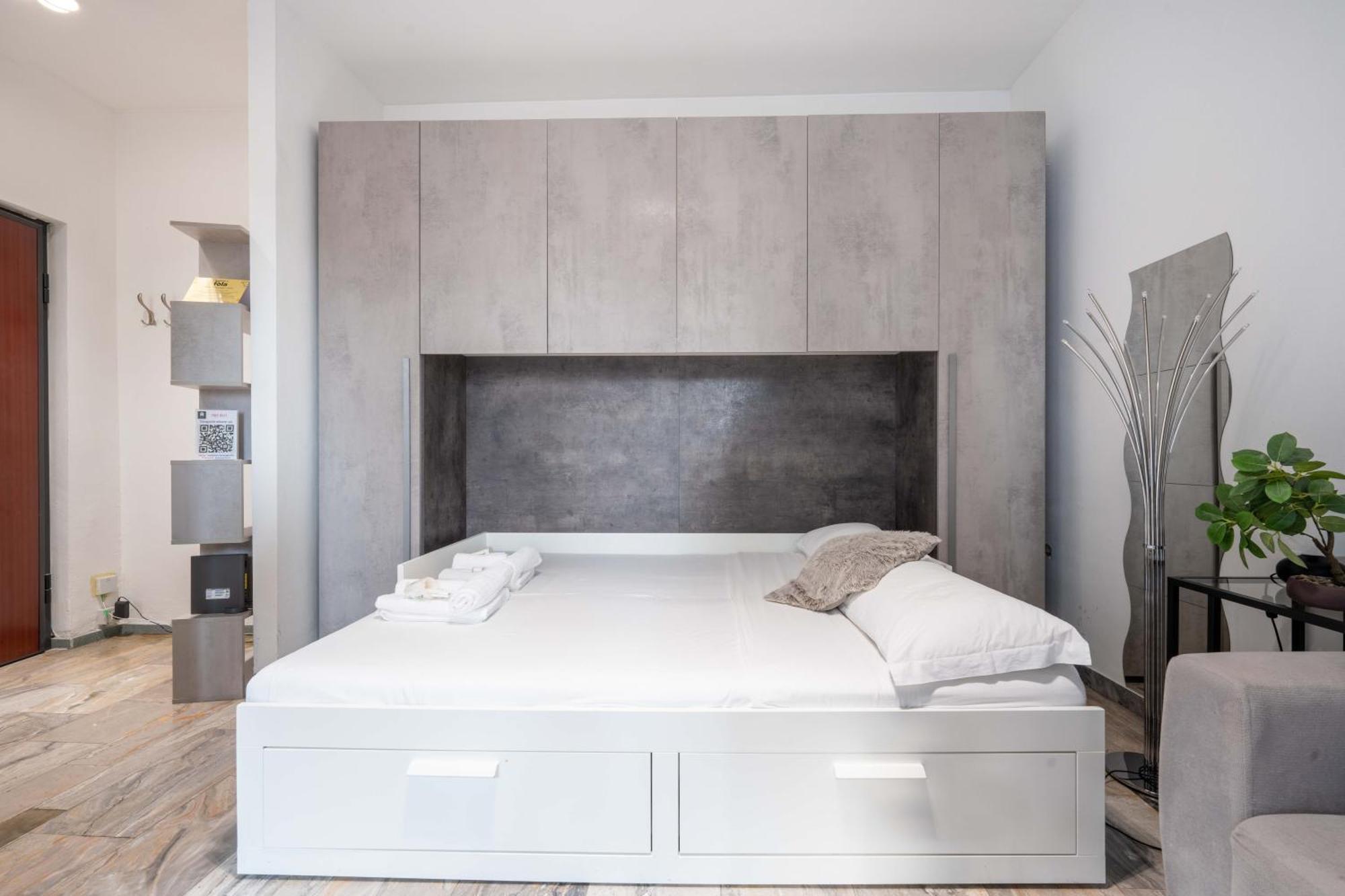 Suite 12 Milano Centro Parking Free Bagian luar foto