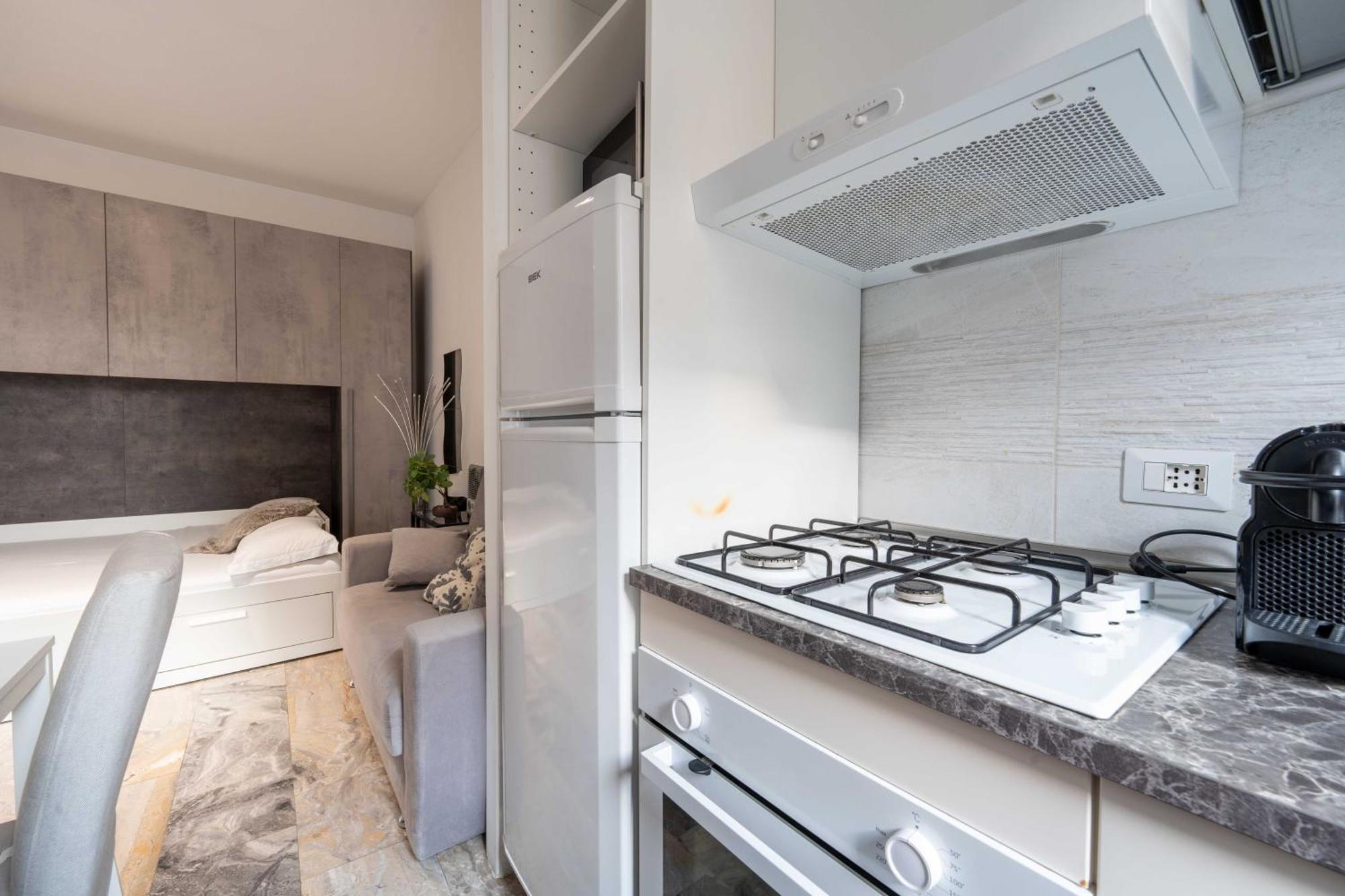 Suite 12 Milano Centro Parking Free Bagian luar foto