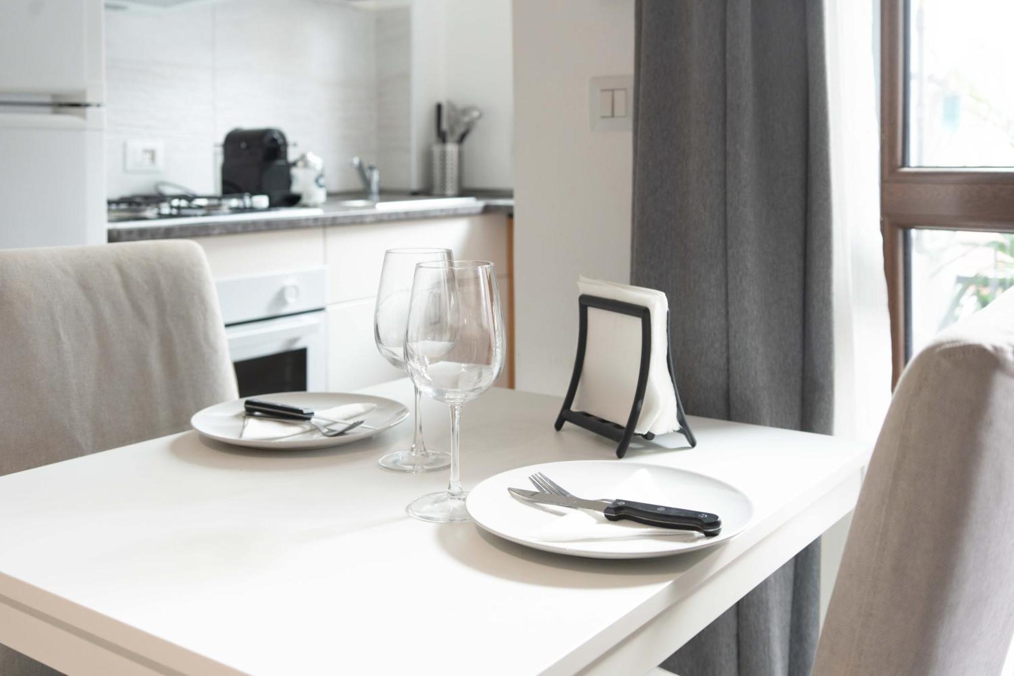 Suite 12 Milano Centro Parking Free Bagian luar foto